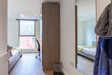 Silver En Suite at Pavilion Point, 118-132 London Road, The Level, Brighton, BN14JH - Image 3